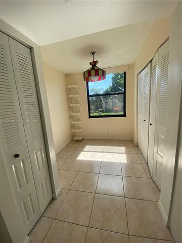 7331 NW 18th St 204, Margate, FL 33063