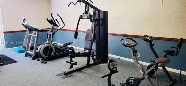 7331 NW 18th St 204, Margate, FL 33063