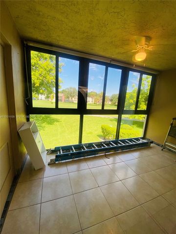 7331 NW 18th St 204, Margate, FL 33063