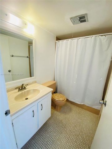 7331 NW 18th St 204, Margate, FL 33063