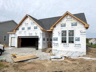 3700 Bishops Cap DRIVE, Franksville, WI 53126