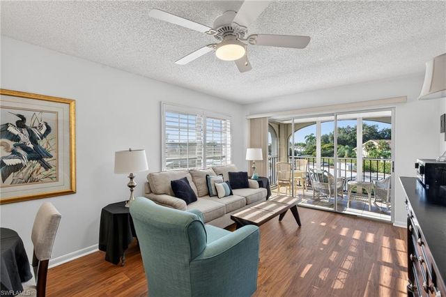 5 High Point CIR W # 303, Naples, FL 34103