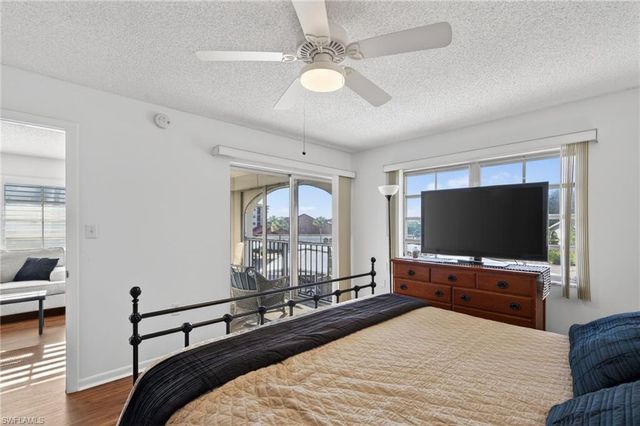 5 High Point CIR W # 303, Naples, FL 34103