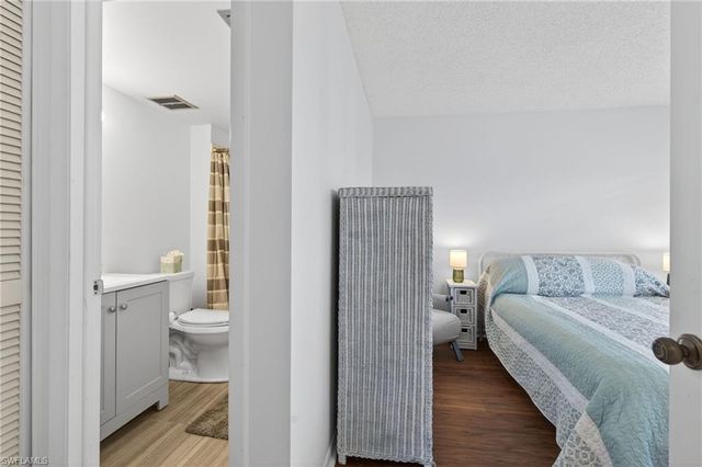 5 High Point CIR W # 303, Naples, FL 34103