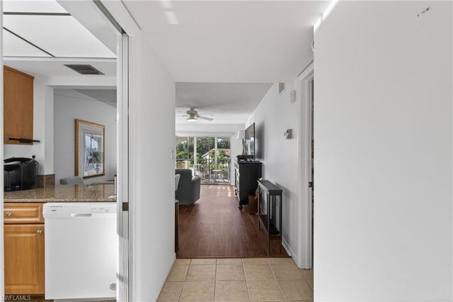 5 High Point CIR W # 303, Naples, FL 34103