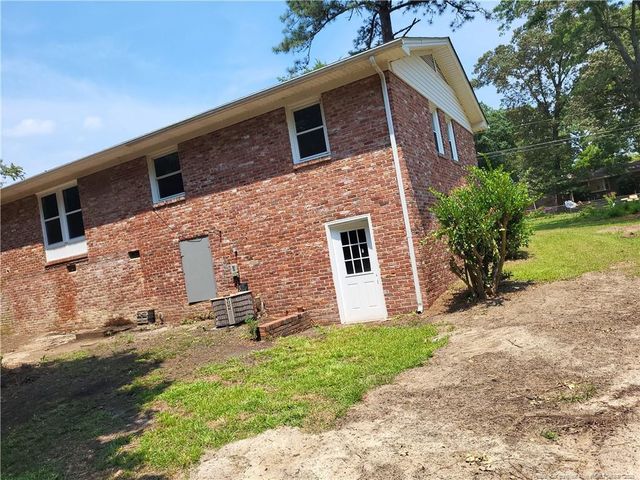 182 SUMMER HILL Road, Fayetteville, NC 28303