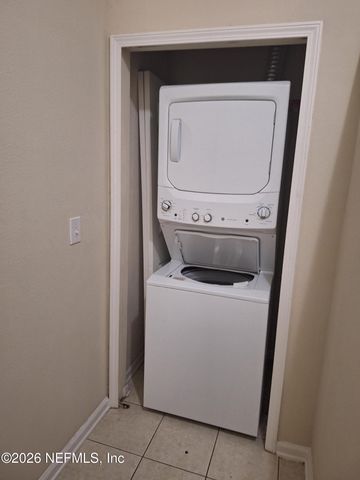 7061 SNOWY CANYON Drive 110, Jacksonville, FL 32256