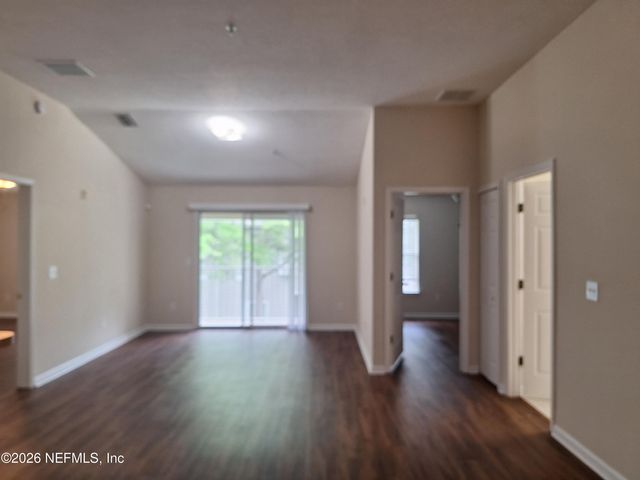 7061 SNOWY CANYON Drive 110, Jacksonville, FL 32256