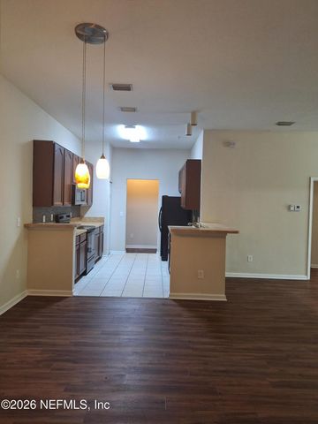 7061 SNOWY CANYON Drive 110, Jacksonville, FL 32256