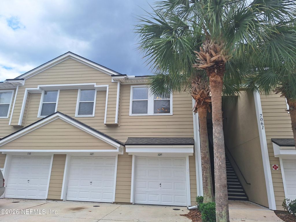 7061 SNOWY CANYON Drive 110, Jacksonville, FL 32256