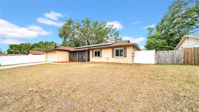 812 REGENT CIRCLE S, Brandon, FL 33511