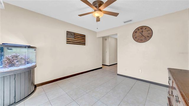 812 REGENT CIRCLE S, Brandon, FL 33511