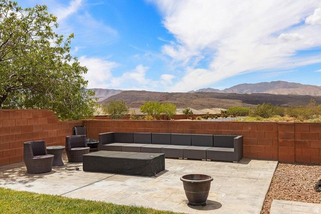 225 N FALCON CT, Ivins, UT 84738