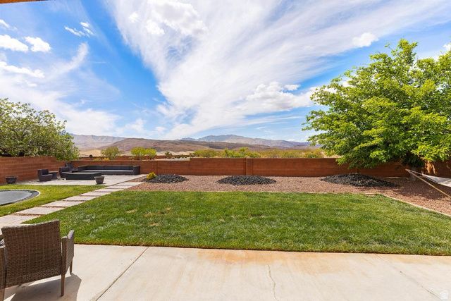 225 N FALCON CT, Ivins, UT 84738