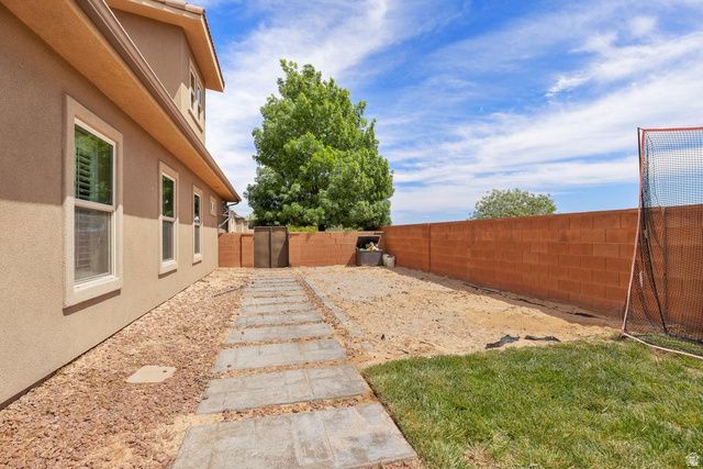 225 N FALCON CT, Ivins, UT 84738