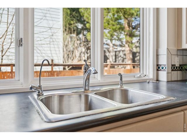 1487 Periwinkle Dr, Boulder, CO 80304