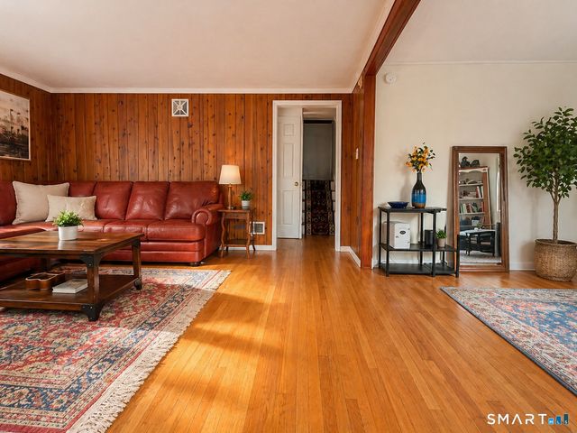 121 Pool Road, North Haven, CT 06473
