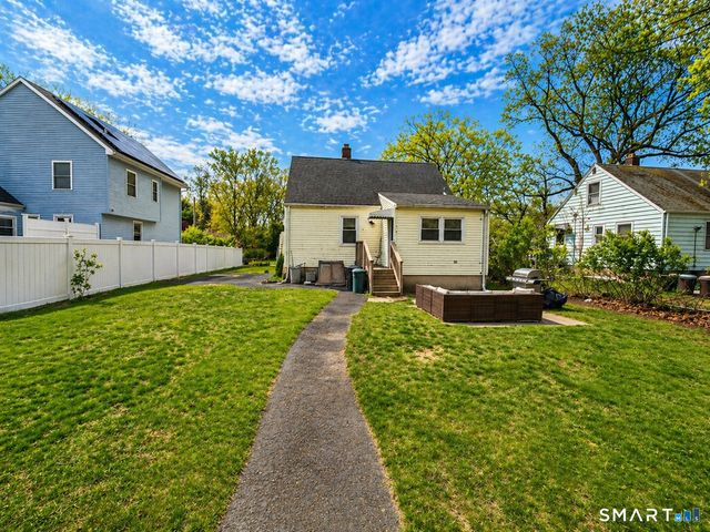 121 Pool Road, North Haven, CT 06473