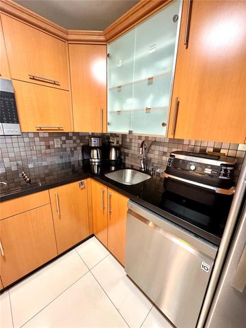 3725 S Ocean Dr 1221, Hollywood, FL 33019