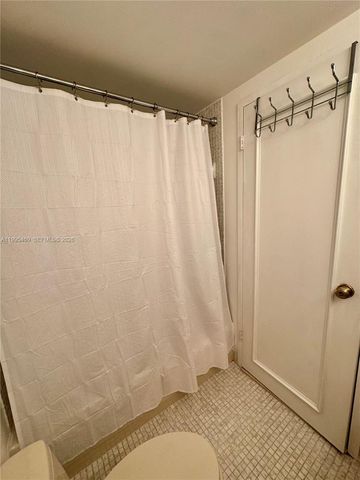 3725 S Ocean Dr 1221, Hollywood, FL 33019