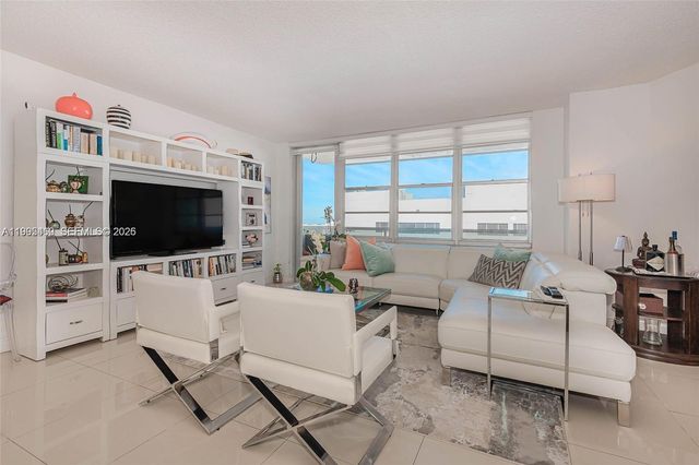 3725 S Ocean Dr 1221, Hollywood, FL 33019
