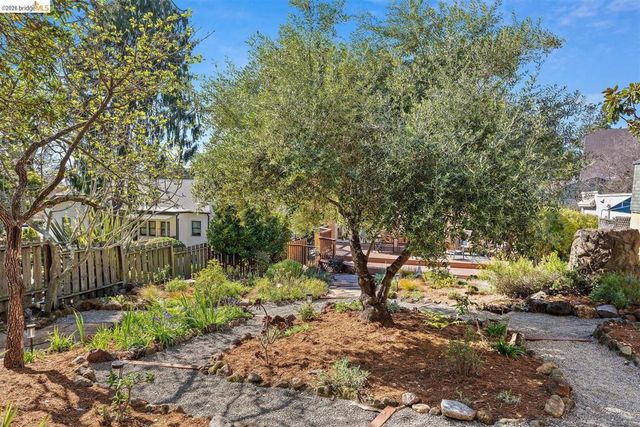 1950 Hopkins Street, Berkeley, CA 94707