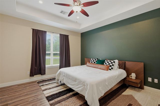 404 N Florence Street, Tioga, TX 76271