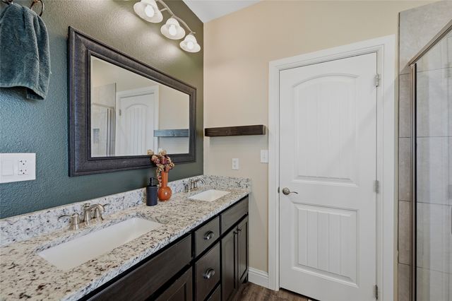 404 N Florence Street, Tioga, TX 76271