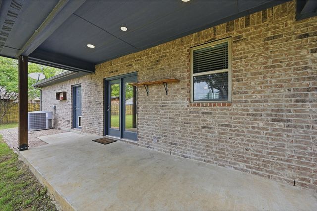404 N Florence Street, Tioga, TX 76271