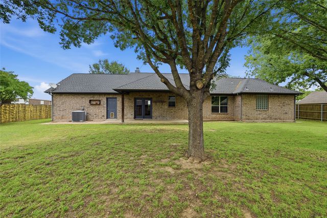 404 N Florence Street, Tioga, TX 76271
