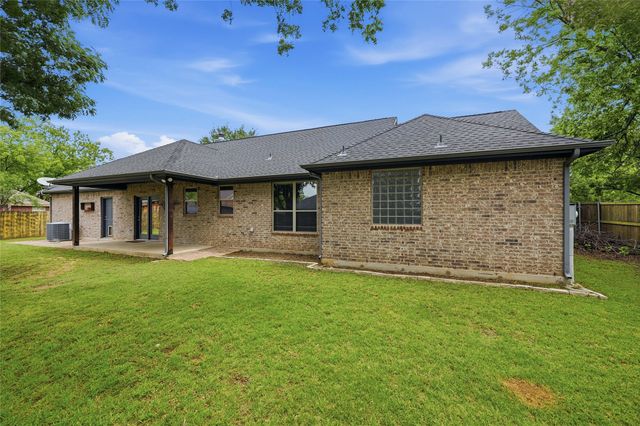 404 N Florence Street, Tioga, TX 76271