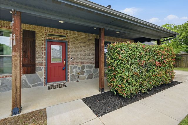404 N Florence Street, Tioga, TX 76271