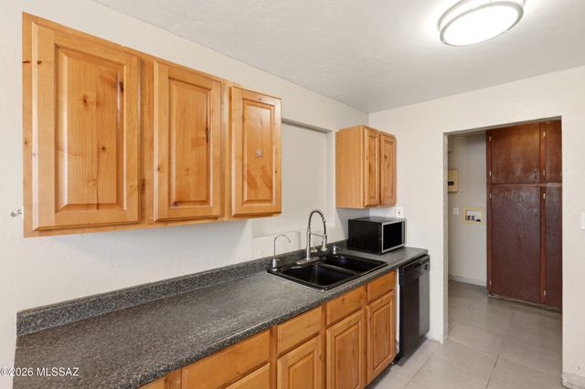 5056 E 4th Street, Tucson, AZ 85711