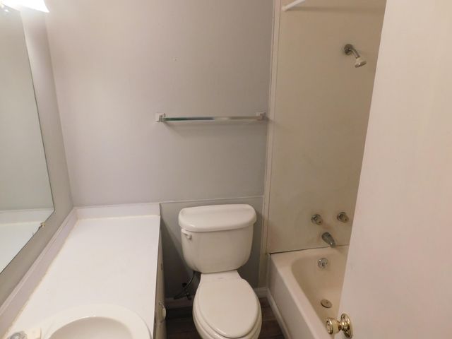 204 Yawn St., Collins, MS 39428