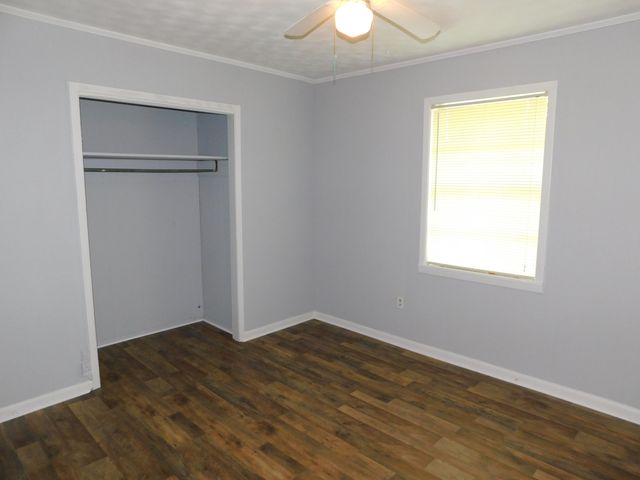 204 Yawn St., Collins, MS 39428