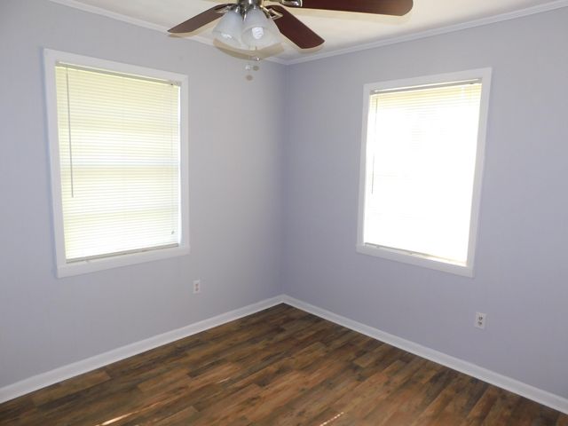 204 Yawn St., Collins, MS 39428