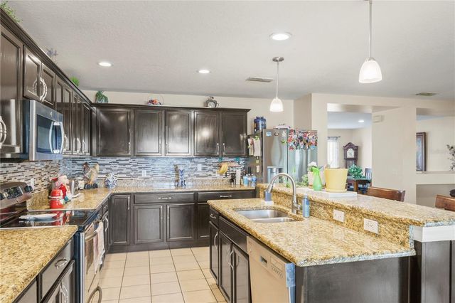 4071 FLOWERING PEACH LANE, St Cloud, FL 34772