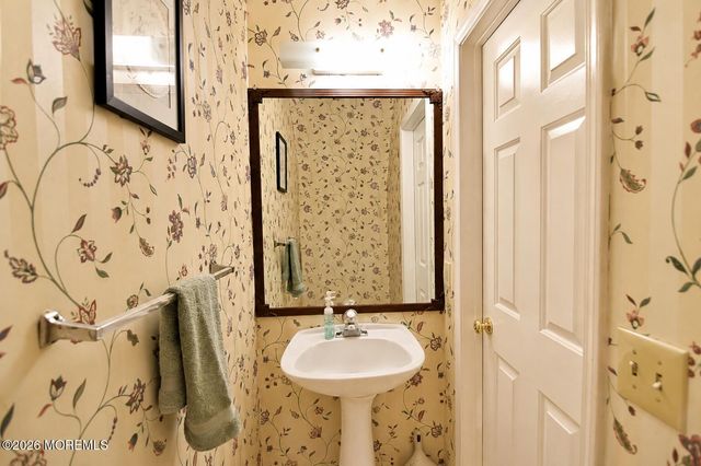 6 Cherrywood Circle, Brick, NJ 08724