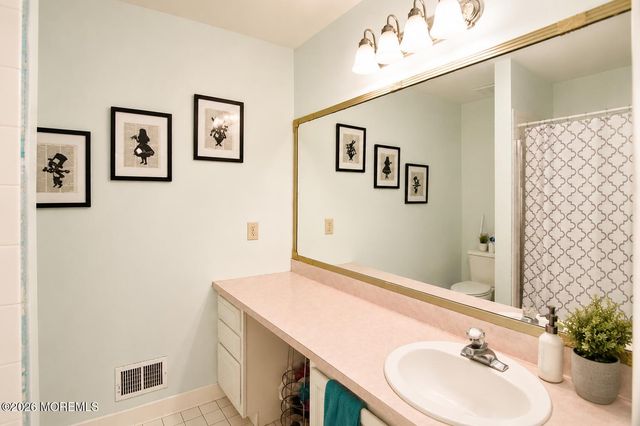 6 Cherrywood Circle, Brick, NJ 08724
