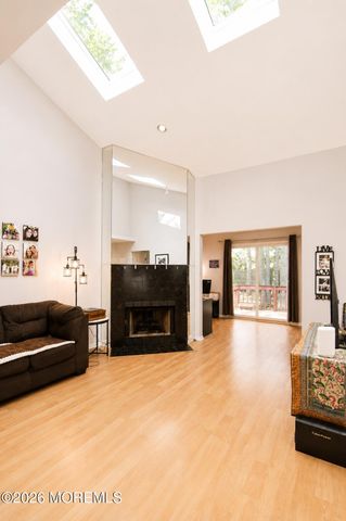 6 Cherrywood Circle, Brick, NJ 08724