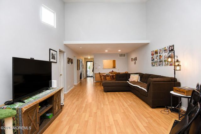 6 Cherrywood Circle, Brick, NJ 08724