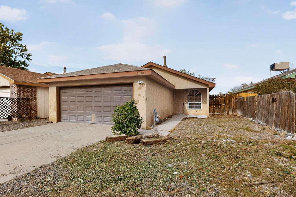 2020 Panda Drive SW, Los Lunas, NM 87031