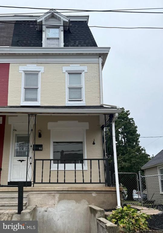 44 N WYOMISSING AVE, Shillington, PA 19607