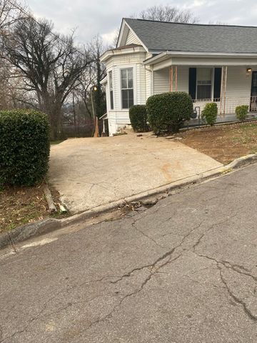 339 W Washington St, Pulaski, TN 38478