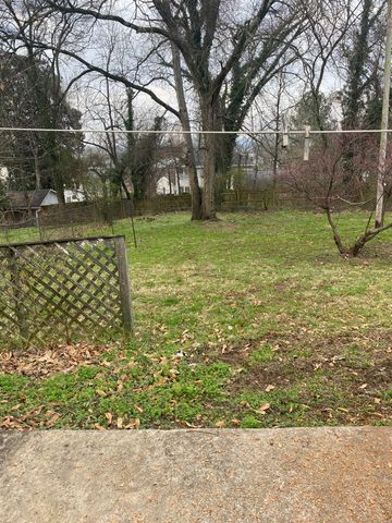 339 W Washington St, Pulaski, TN 38478