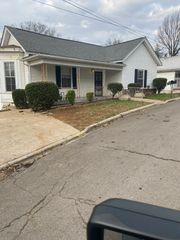 339 W Washington St, Pulaski, TN 38478