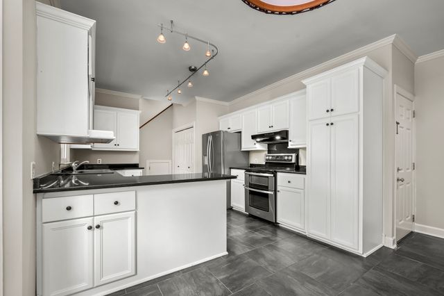 105 Kings Pl, Tullahoma, TN 37388