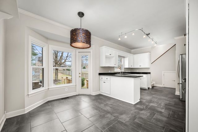 105 Kings Pl, Tullahoma, TN 37388