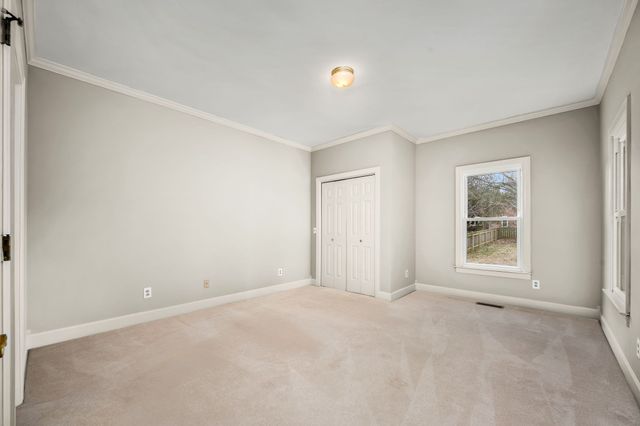 105 Kings Pl, Tullahoma, TN 37388