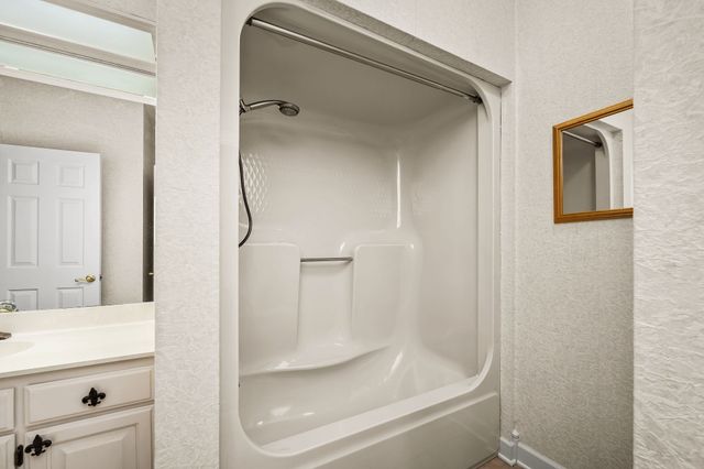 105 Kings Pl, Tullahoma, TN 37388